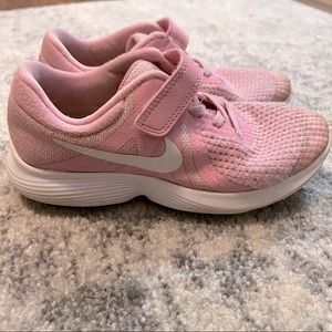 Pink Nike Tennis Shoes
